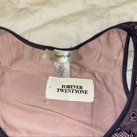 Forever 21 sleeveless blouse. Sleeveless blouse 3X - Picture 5 of 6